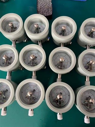 YX160B Explosion Proof Electric Contact Pressure Gauge suppliers